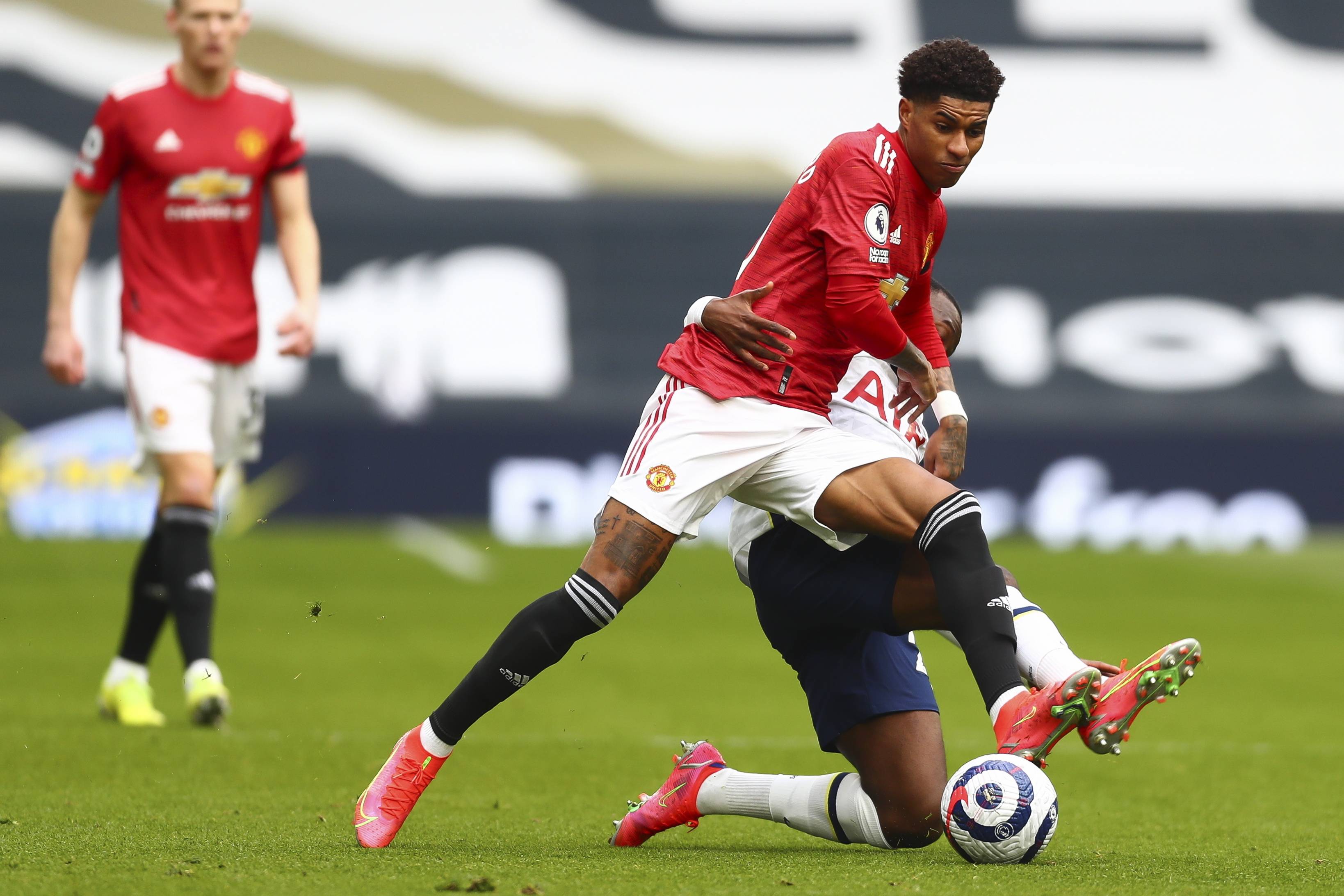 输出社媒版 输出社媒版